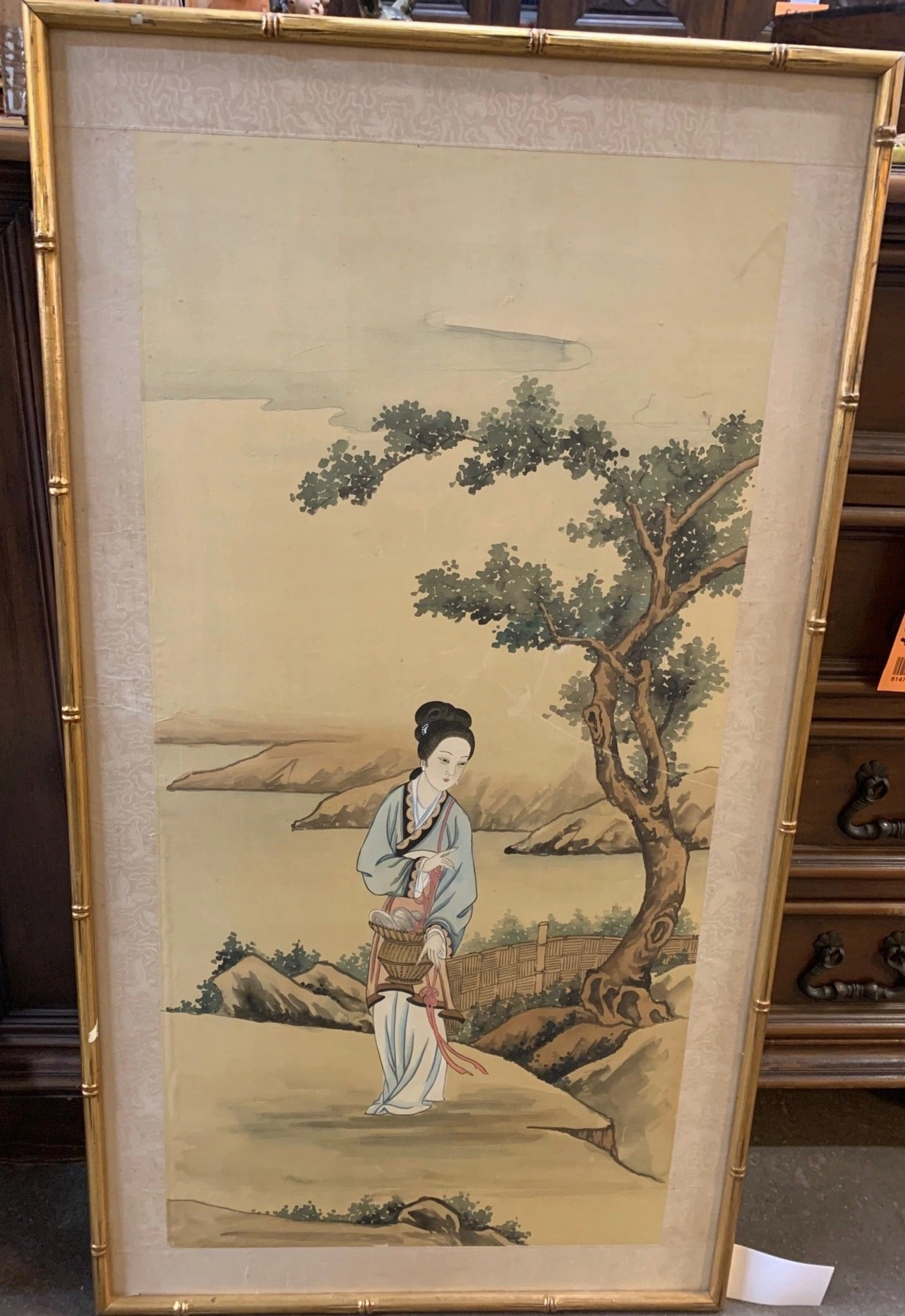 ASIAN LADY PAINTING ON SILK classic mural painting