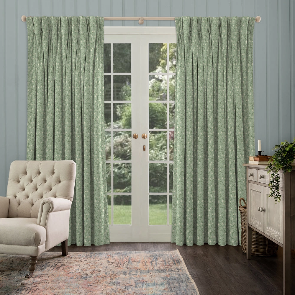 Bell Meadow Printed Cotton Fabric Verdure