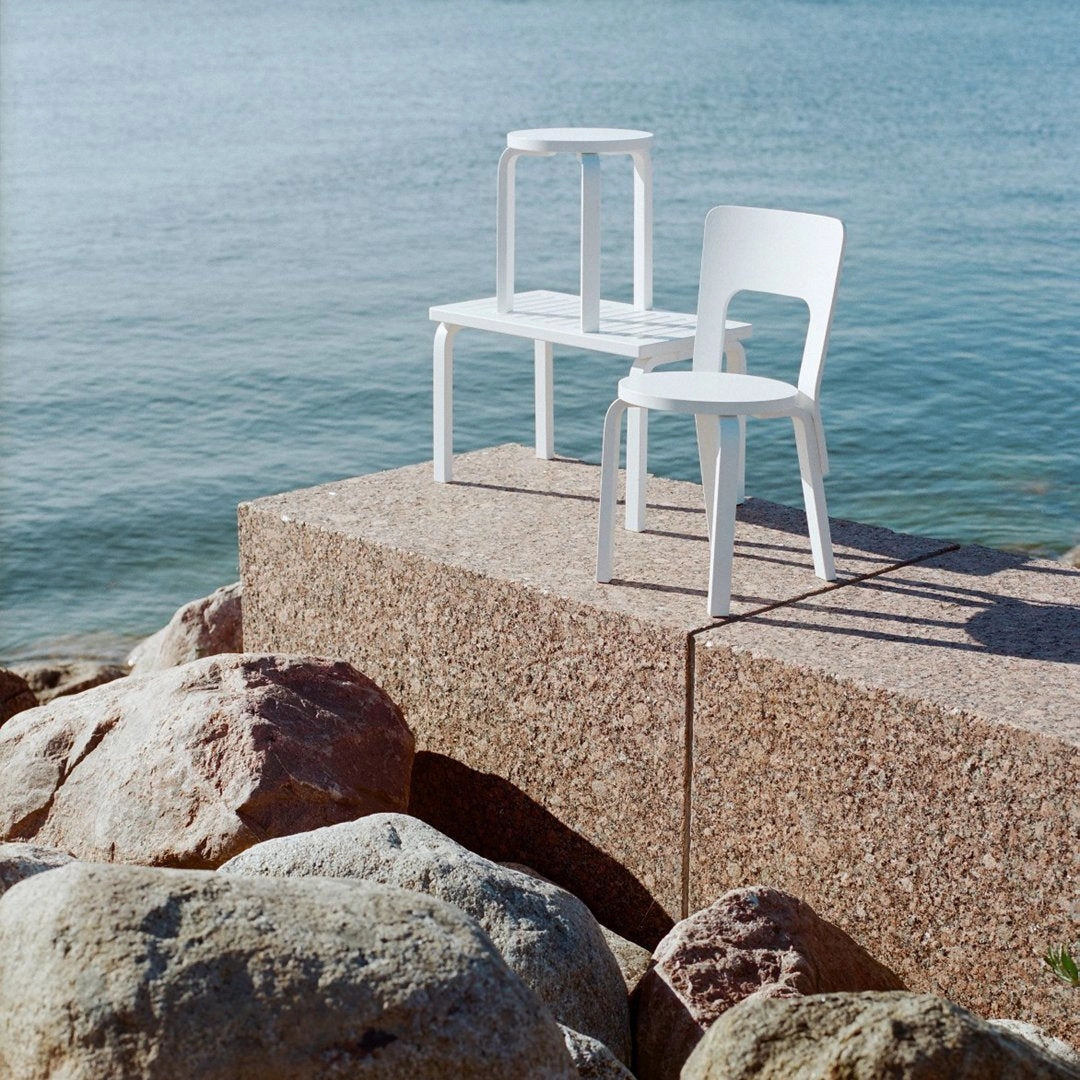 Bench 153B