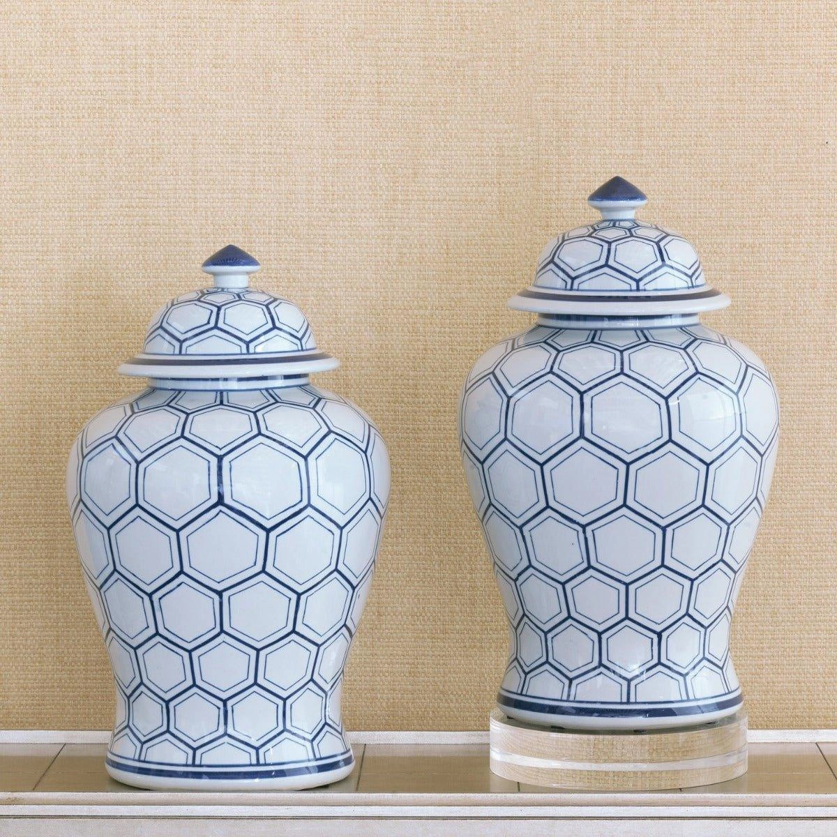 Blue and White Honeycomb Porcelain Temple Jar in with Lid