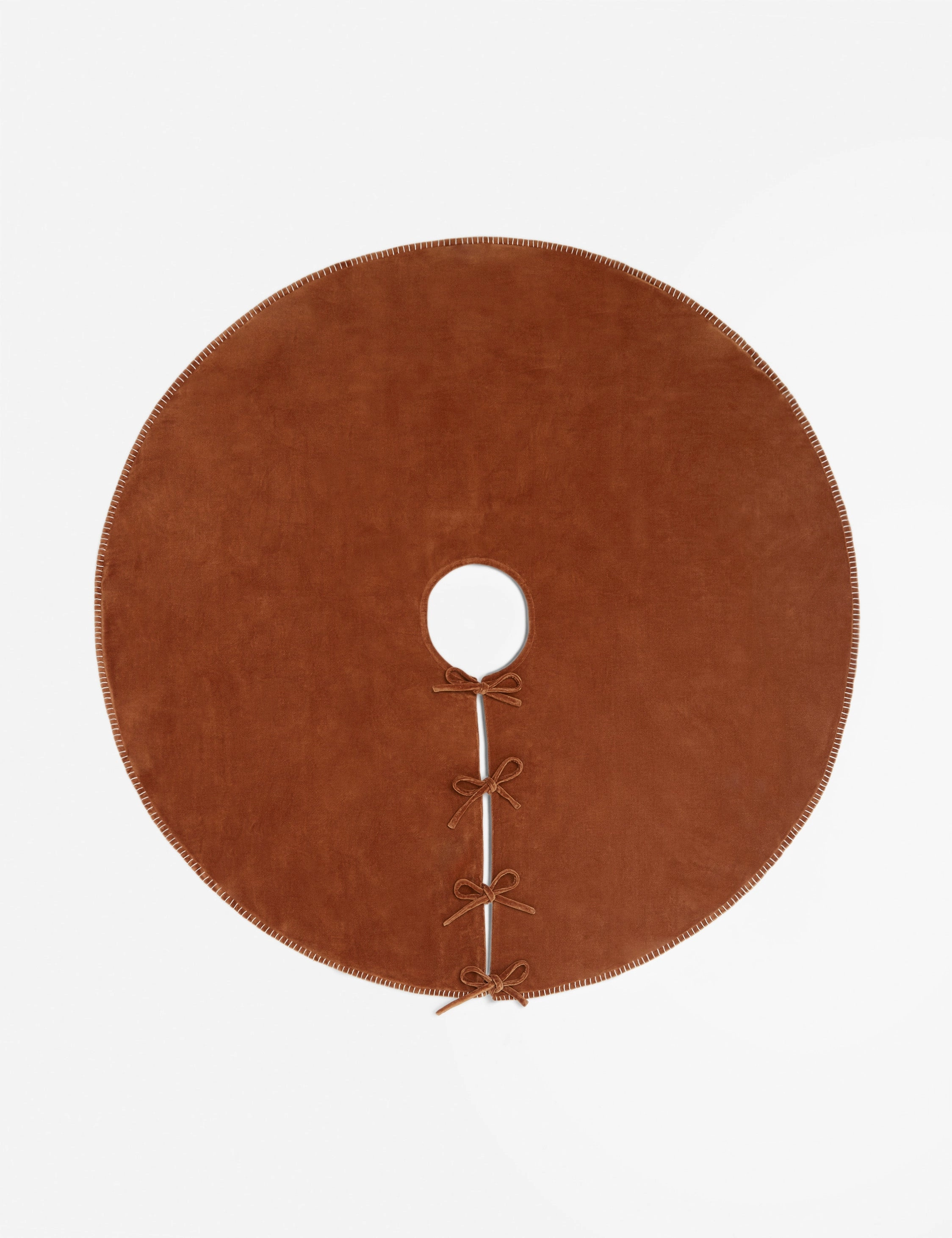 Caddie Tree Skirt decorative tabletop item