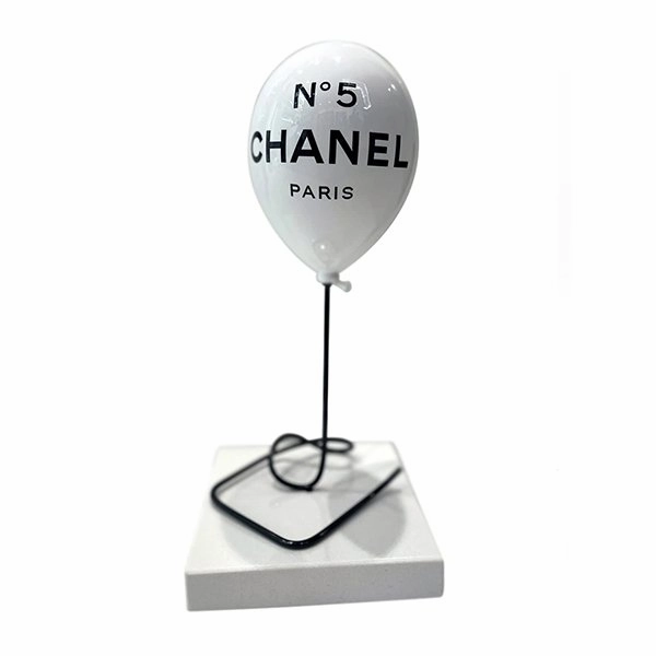 CHANEL  WHITE BALLOON dreamcatcher wall hanging