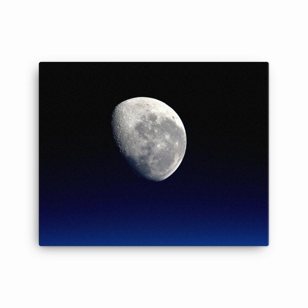 Close-up crescent moon - Canvas