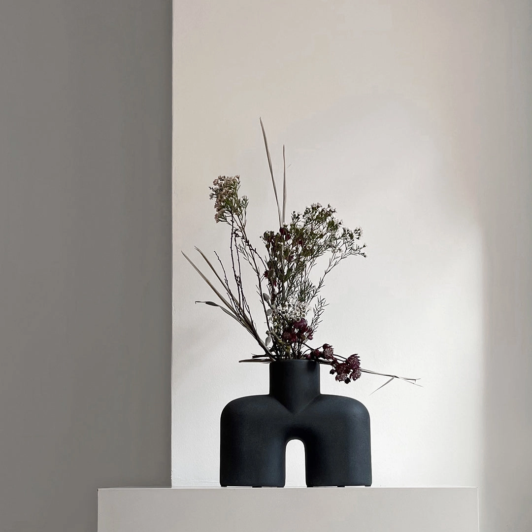 Cobra Uno Vase
