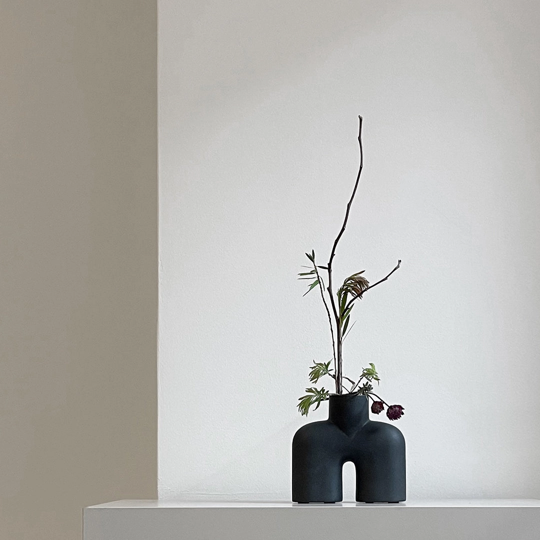 Cobra Uno Vase