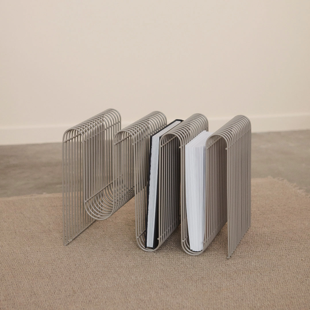 Curva Magazine Holder