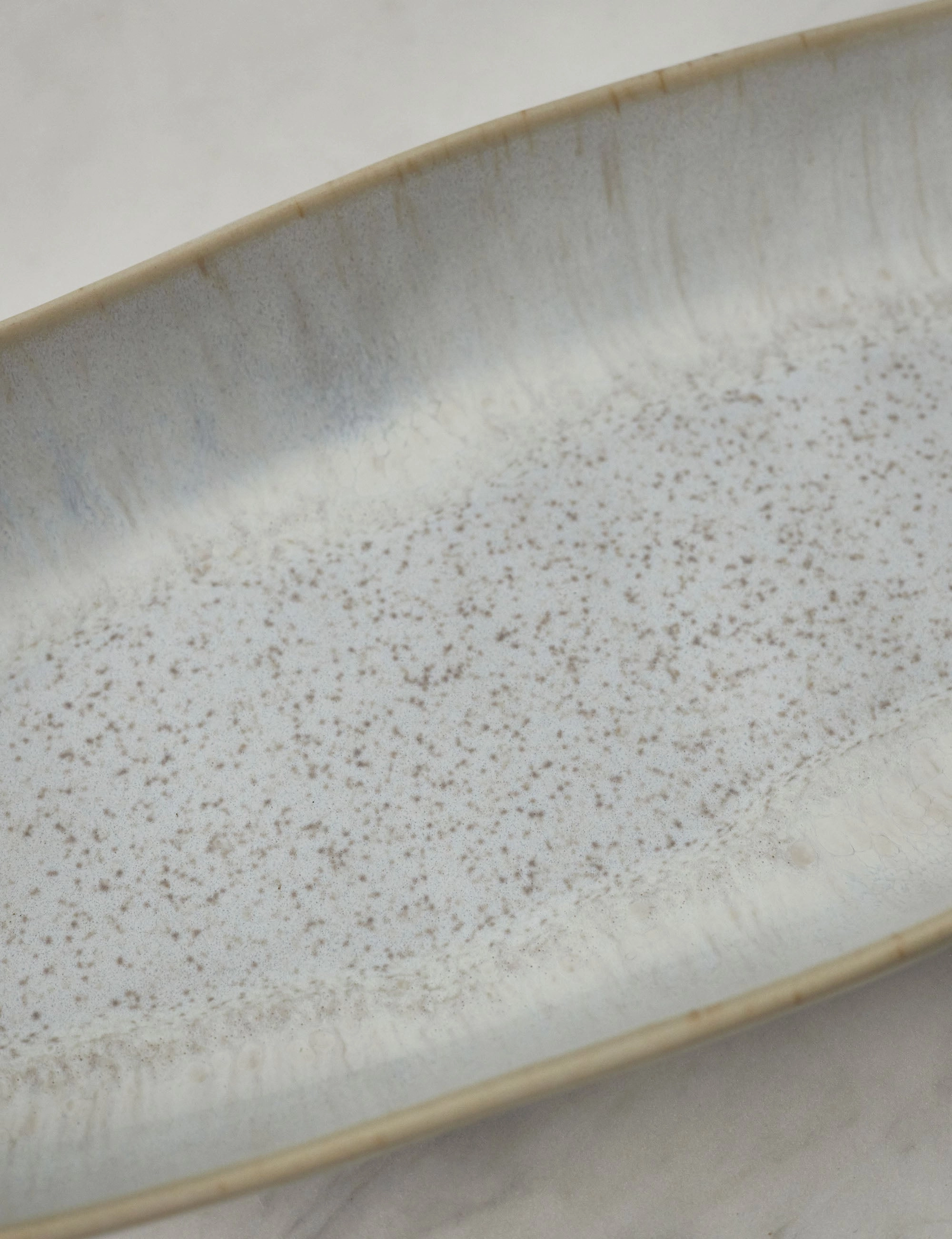Eivissa Oval Serving Platte by Casafina