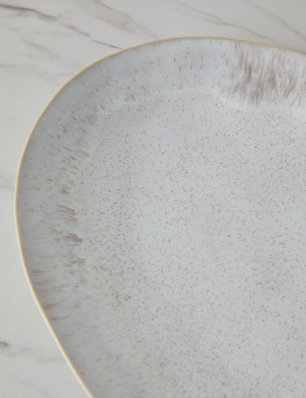 Eivissa Oval Serving Platte by Casafina
