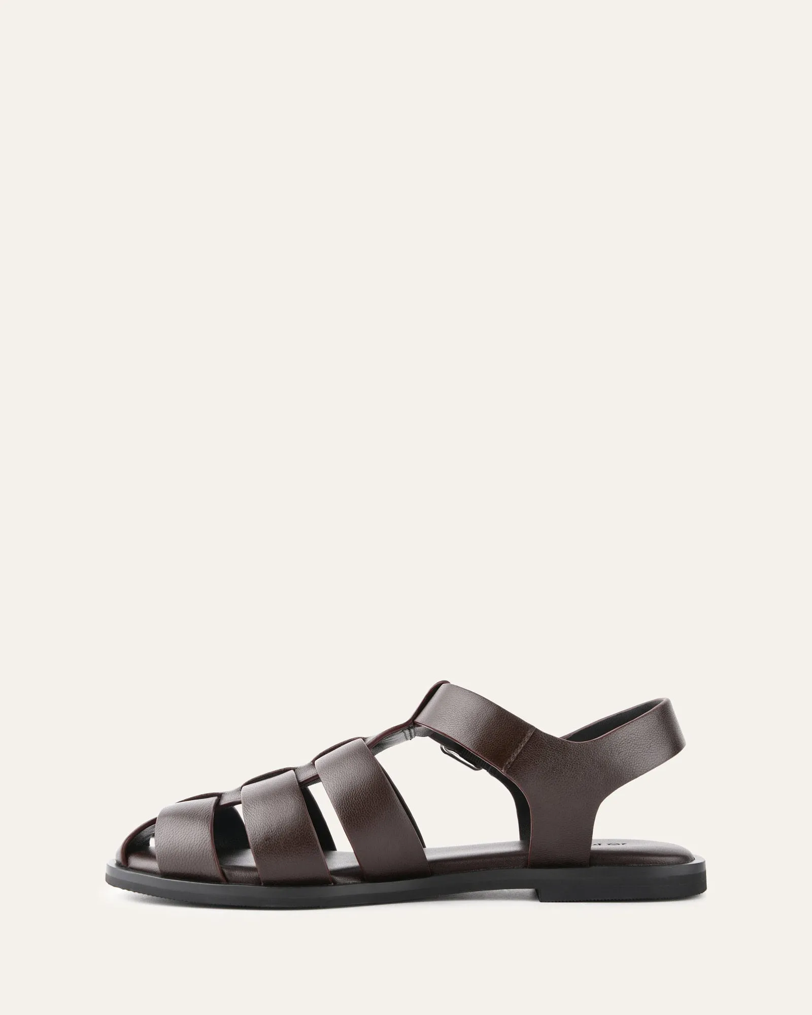 FINN FLACHE SANDALEN AUS SCHOKOBRAUNEM LEDER