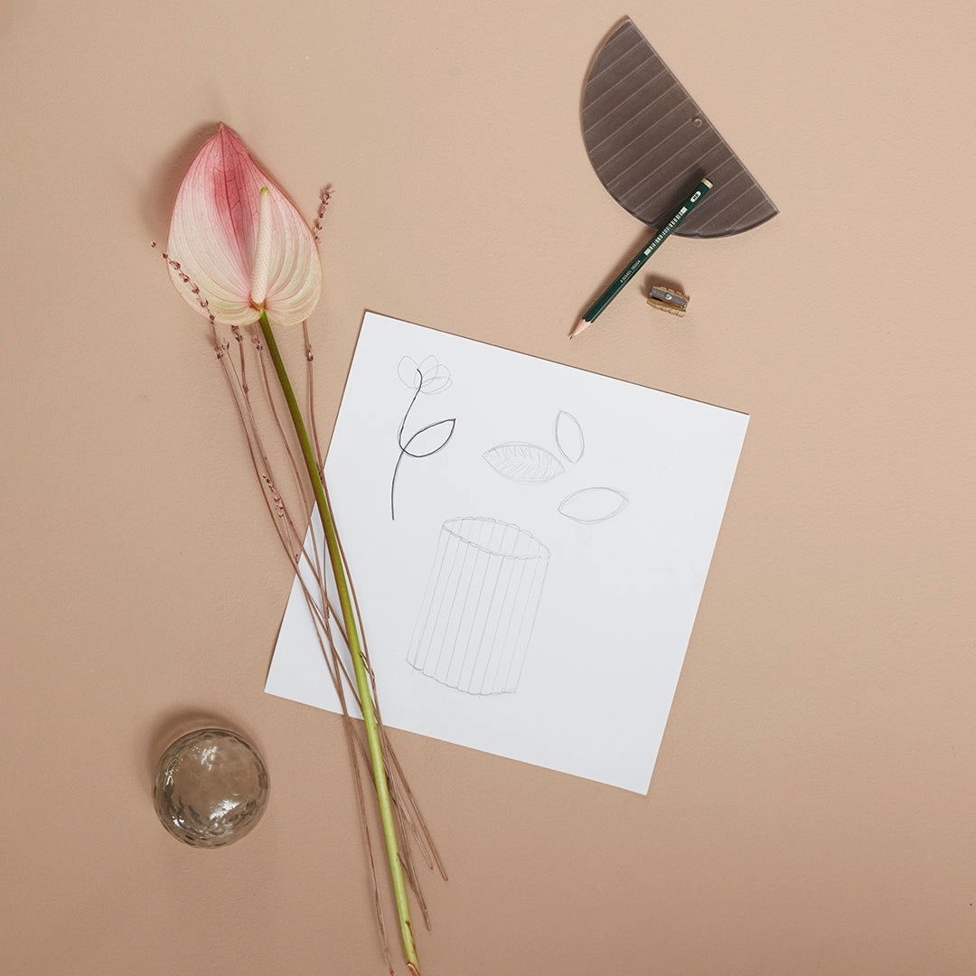 Folium Vase - Large (Order Quantity: 2)