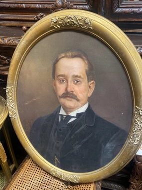 GILT FRAMED OIL PAINTING OF A MUSTACHED ENGLISH CHAP classic mural painting