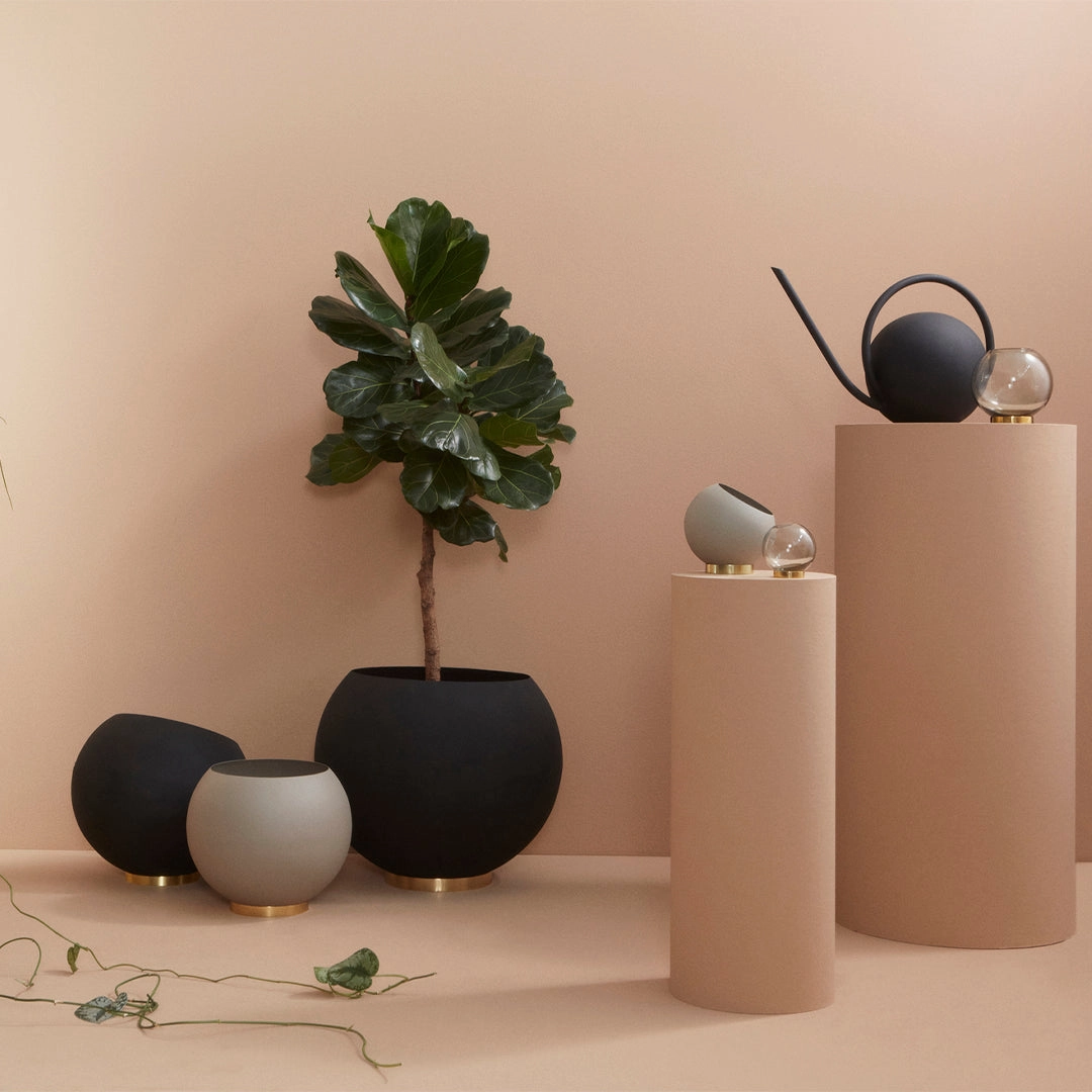 Globe Flowerpot (Order Quantity: 2)
