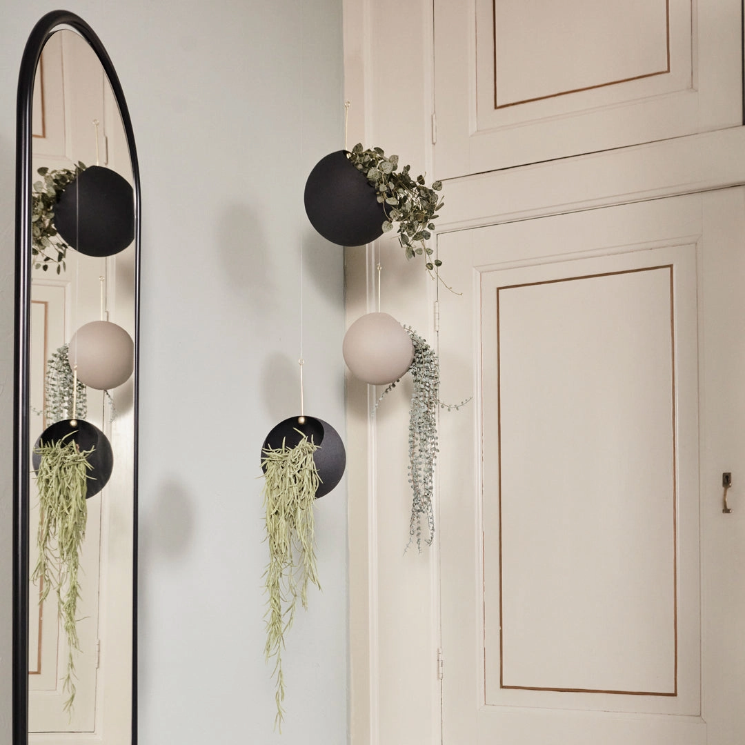 Globe Hanging Flowerpot - Large (Order Quantity: 2)