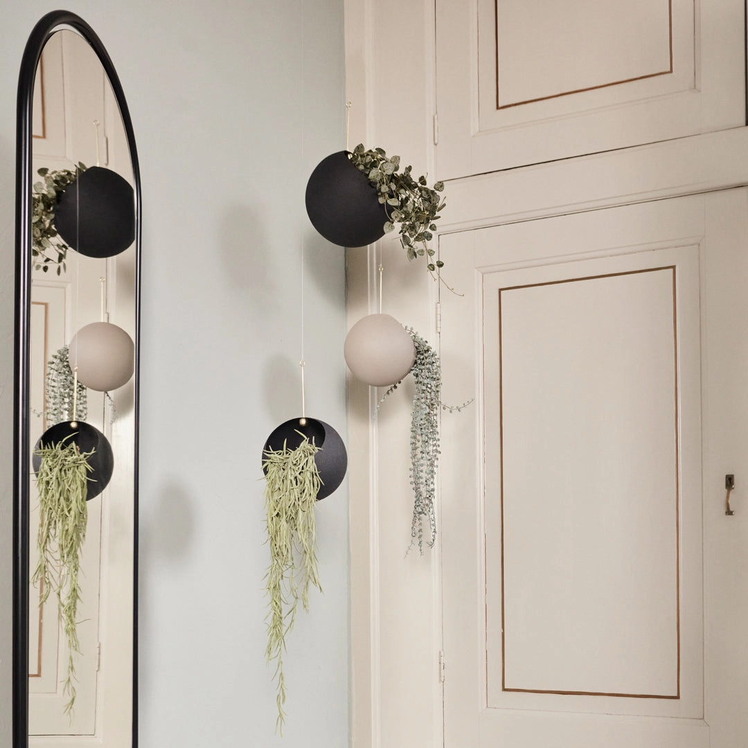 Globe Hanging Flowerpot - Small (Order Quantity: 4)