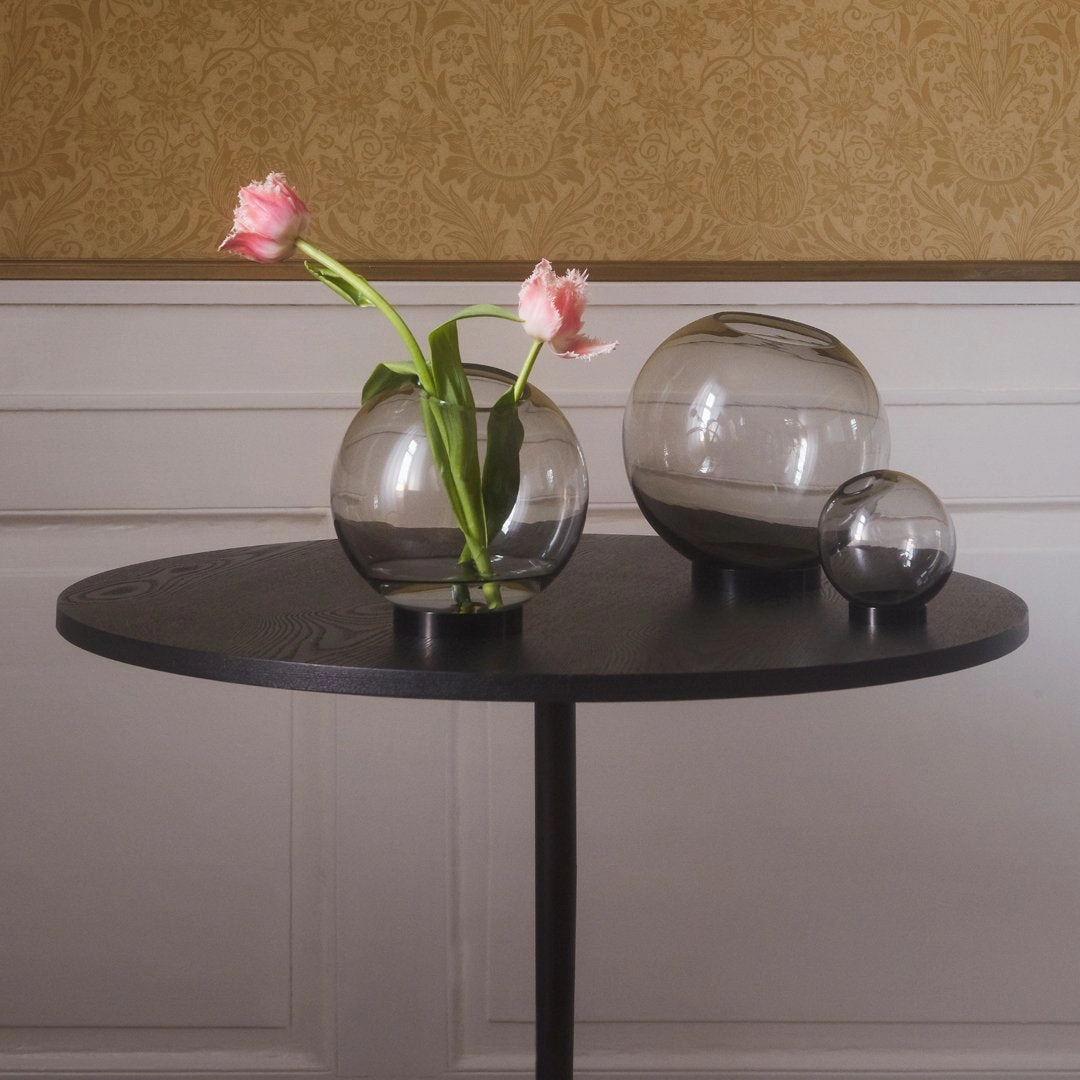 Globe Vase w/ Stand - Small (Order Quantity: 6)