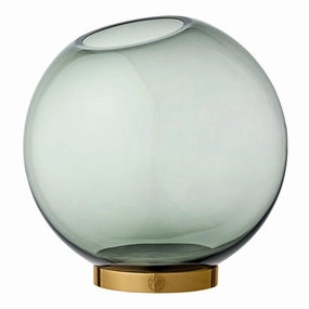 Globe Vase w/ Stand (Order Quantity: 4) modern art object