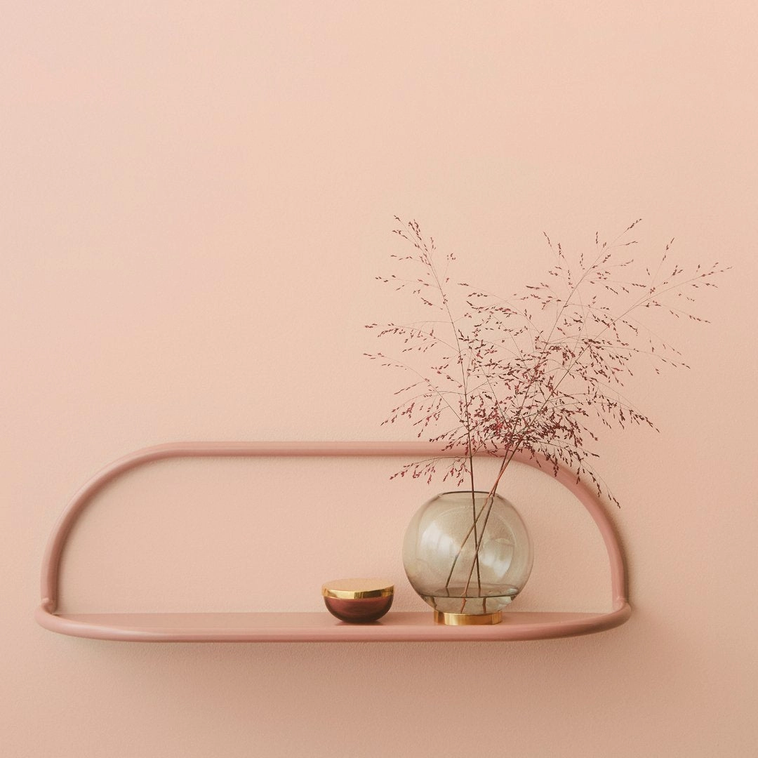 Globe Vase w/ Stand (Order Quantity: 4)