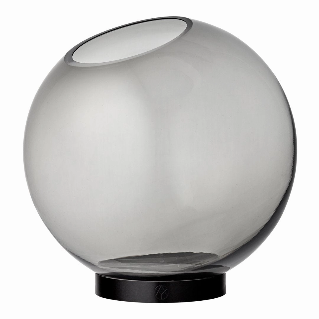 Globe Vase w/ Stand (Order Quantity: 4)