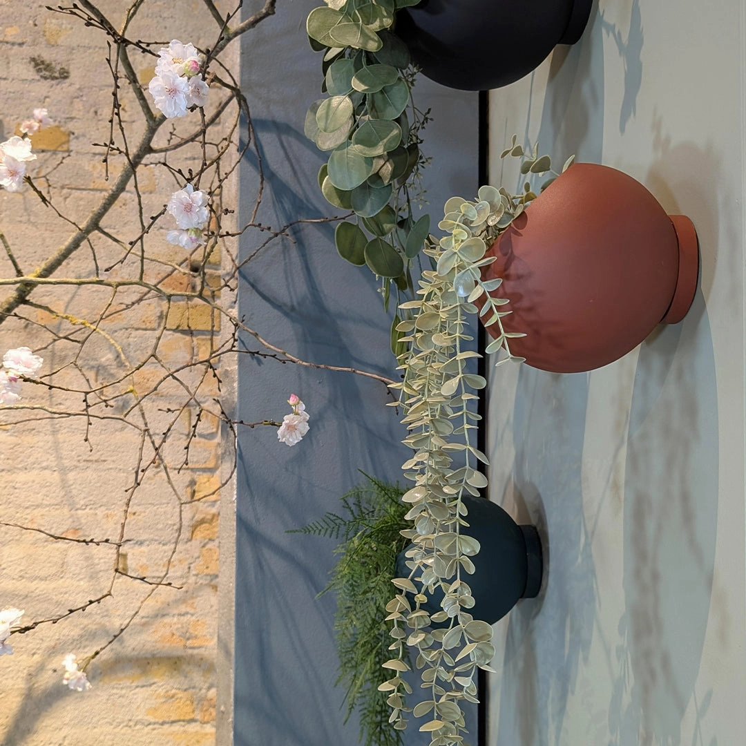 Globe Wall Flowerpot - Small (Order Quantity: 4)