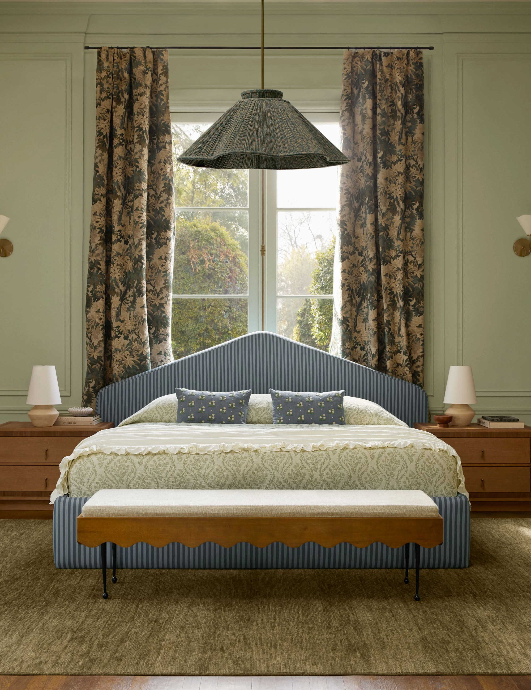 Heritage Hand-Knotted Wool Rug