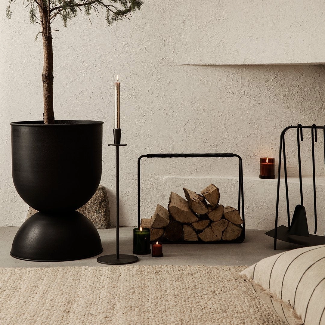 Hourglass Pot