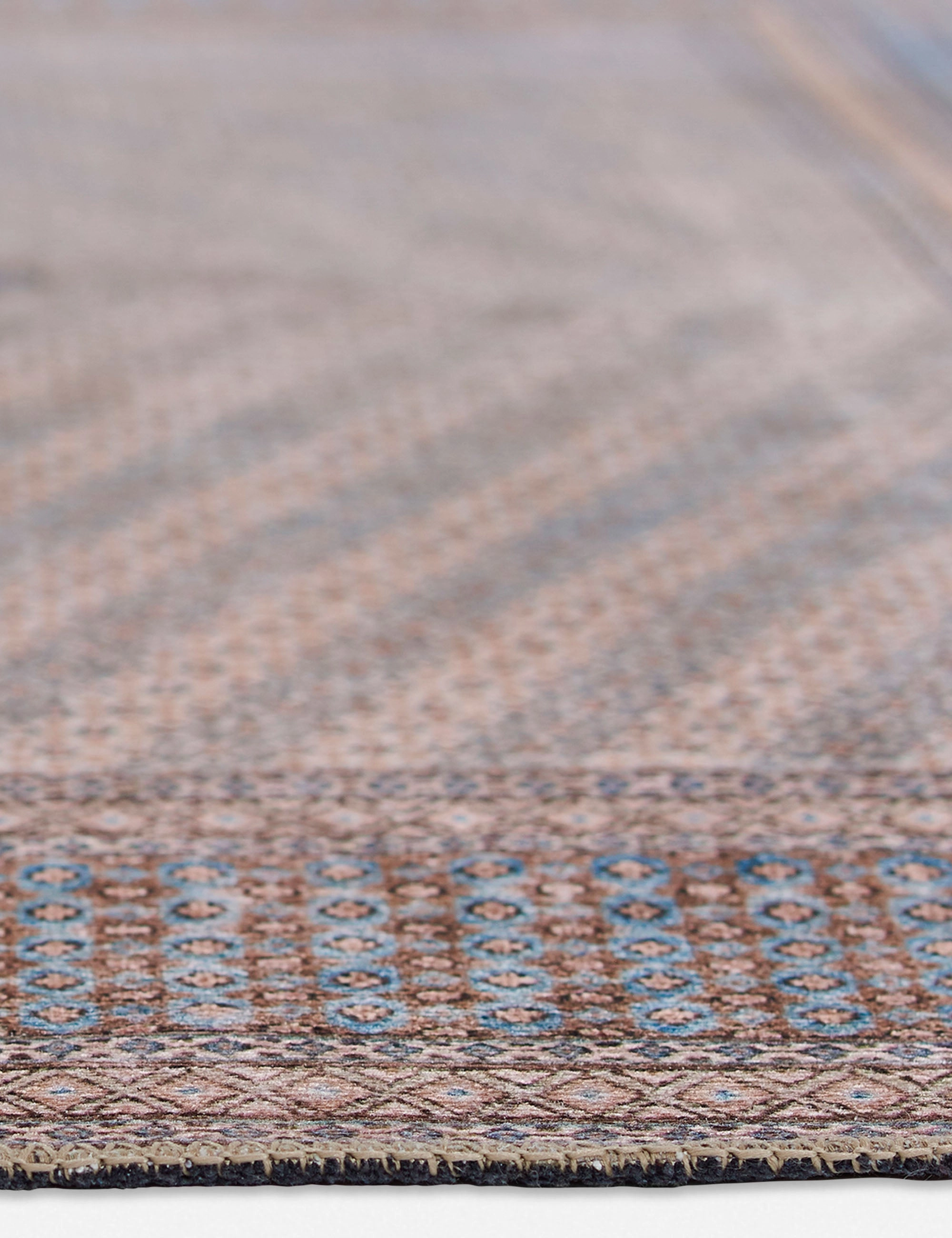 Iari Rug