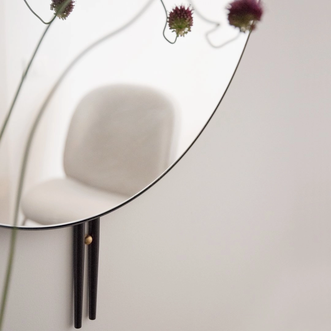 IOI Wall Mirror