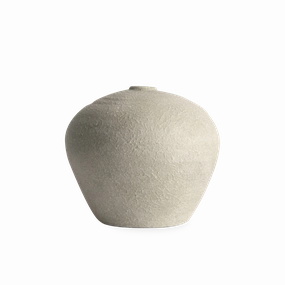 Kaley Vase elegant wall decor