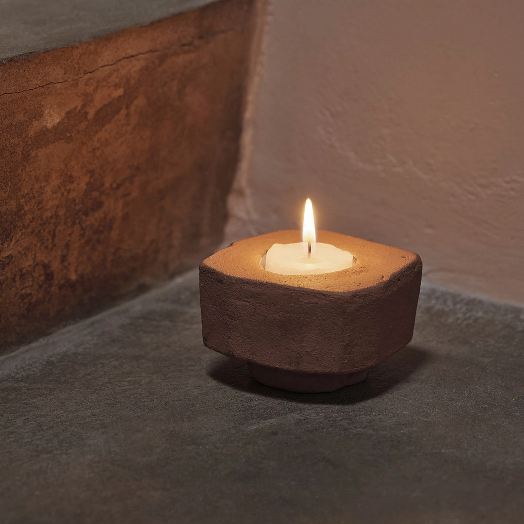 Kurinu Candle Holder