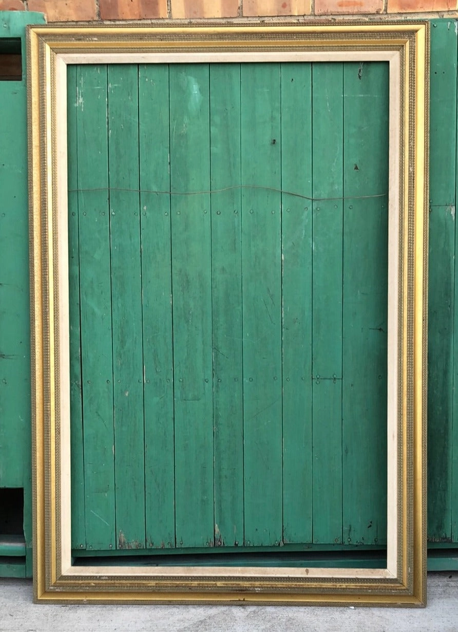 LARGE GOLD FRAME WITH LINEN FILET interior room decor