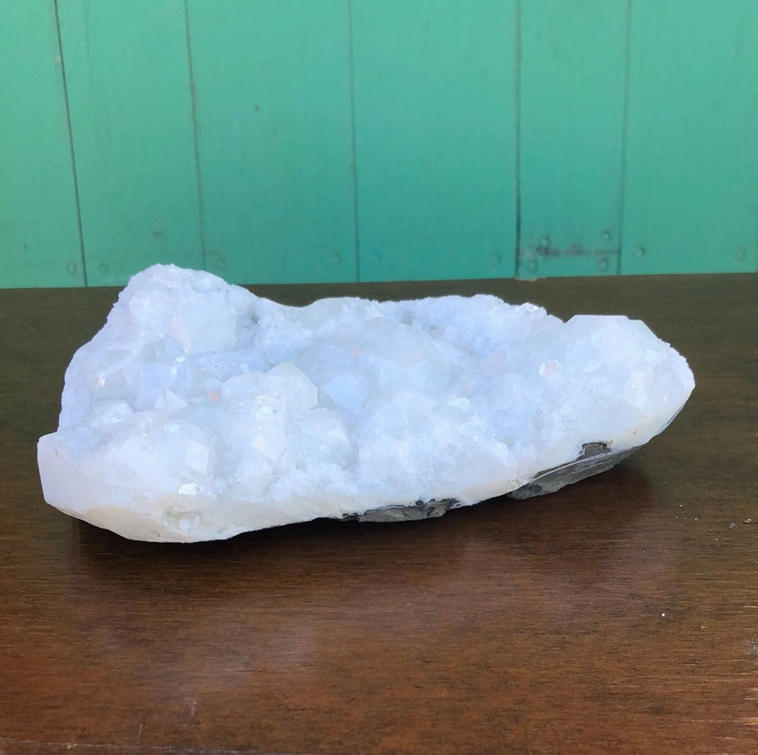 LARGE QUARTZ GEODE