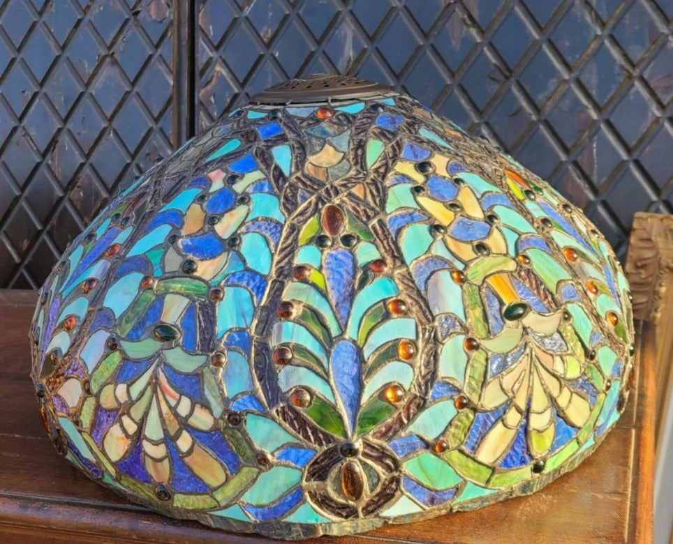 LARGE STAINED GLASS TIFFANY STYLE SHADE