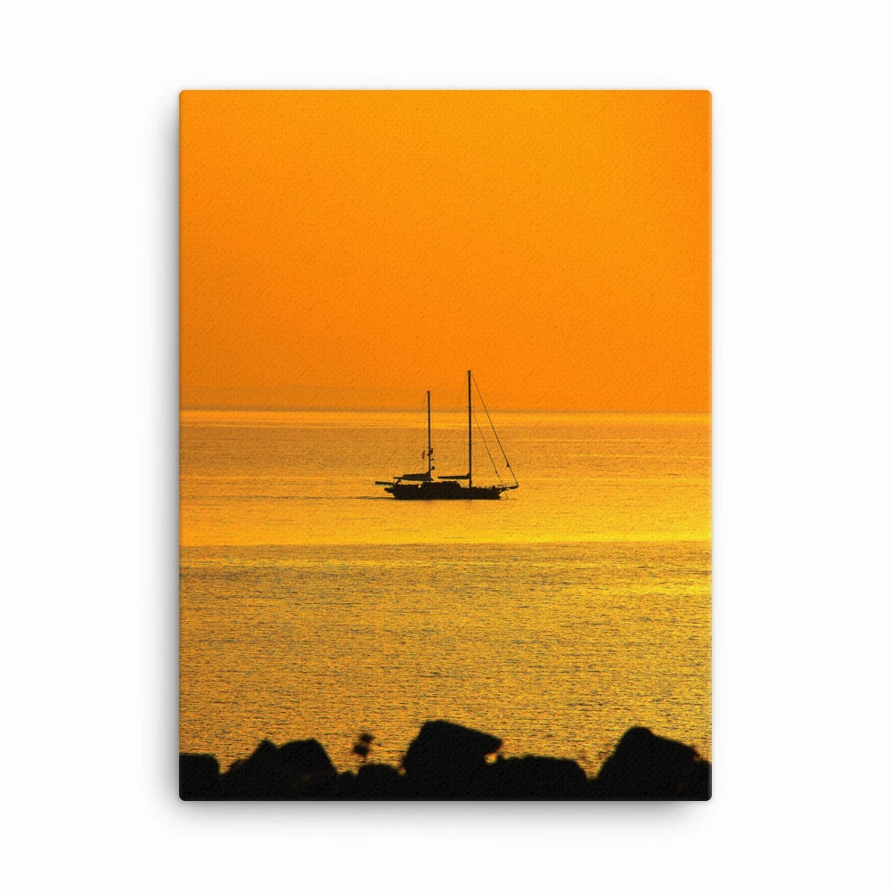 Leinwand - a ship on golden sea