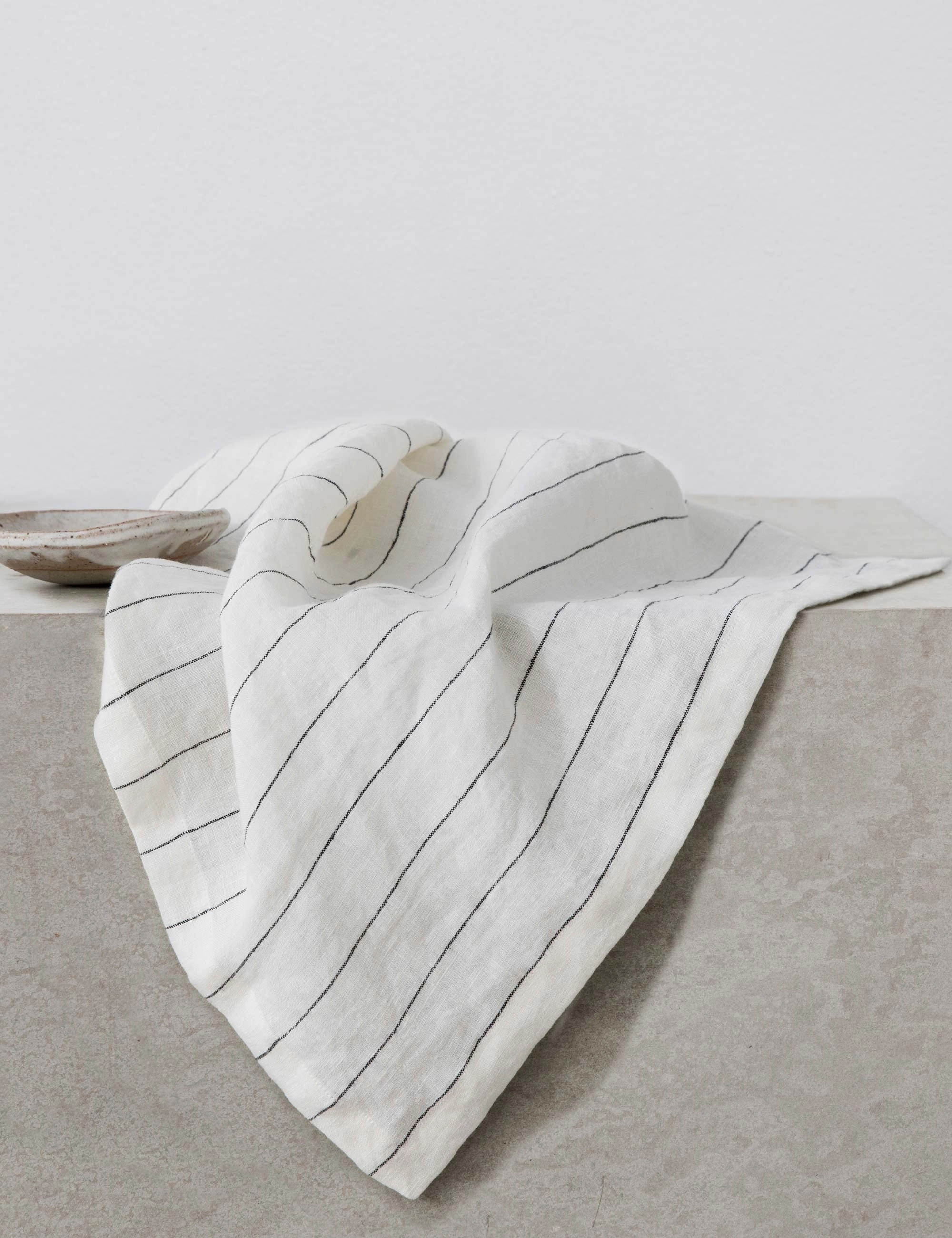 Linen Table Napkins (Set of 4) by Cultiver