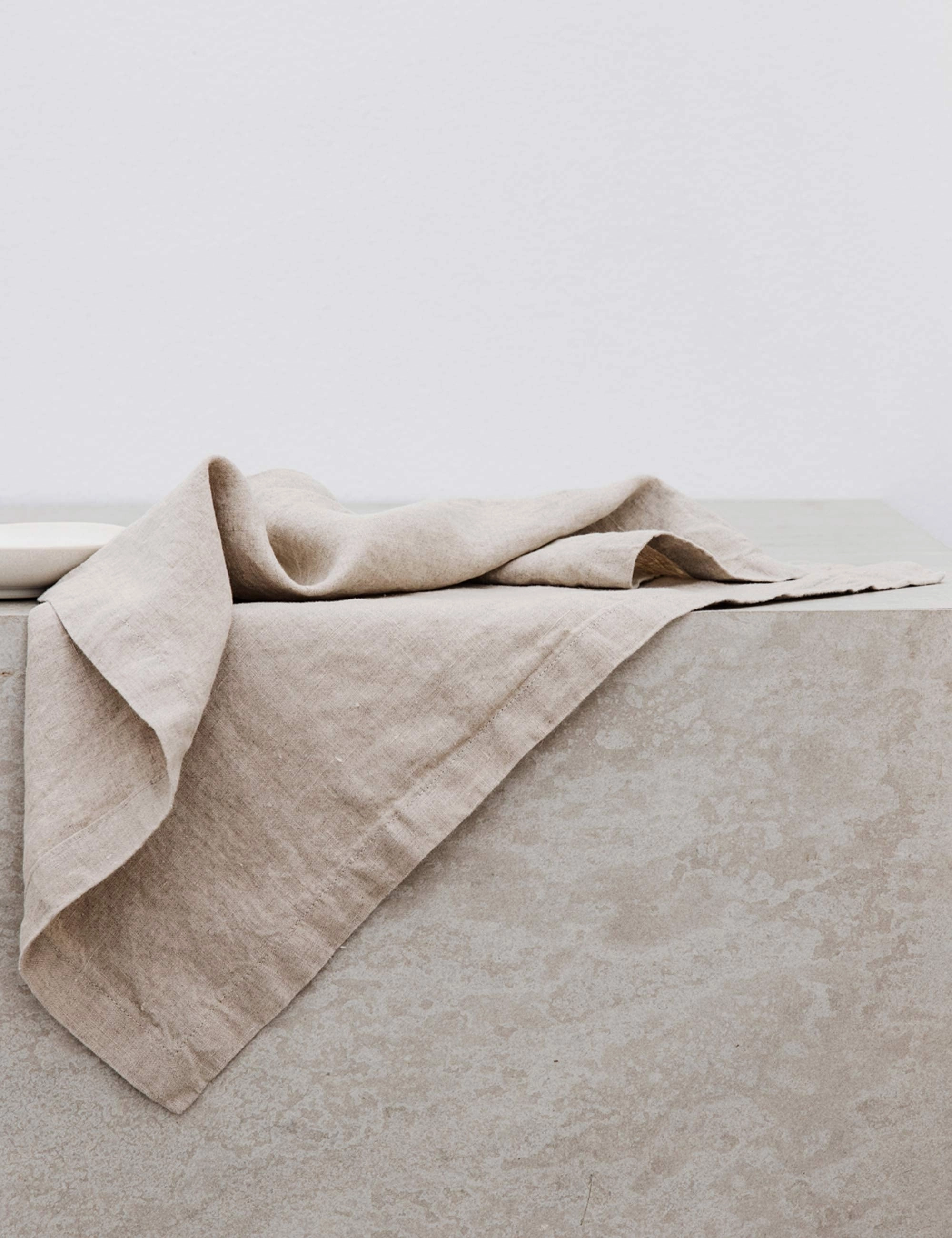 Linen Table Napkins (Set of 4) by Cultiver