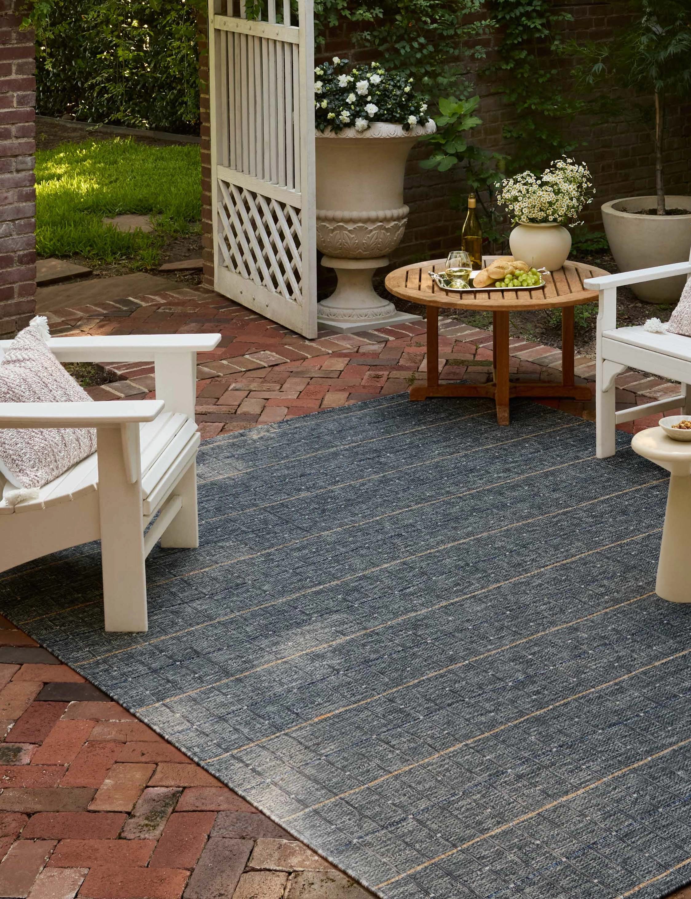 Maelle Indoor / Outdoor Rug