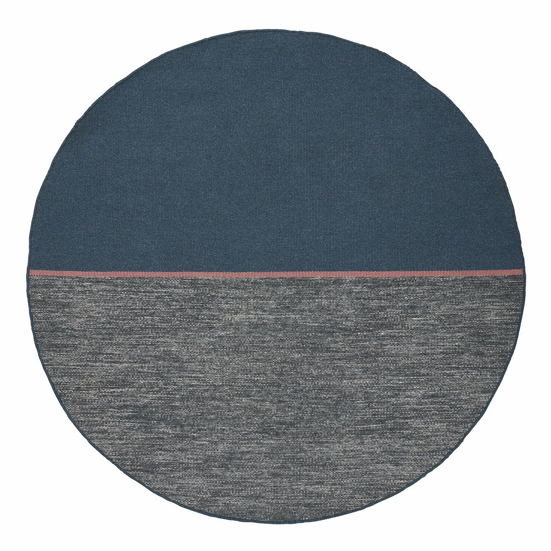 Magnetize Rug