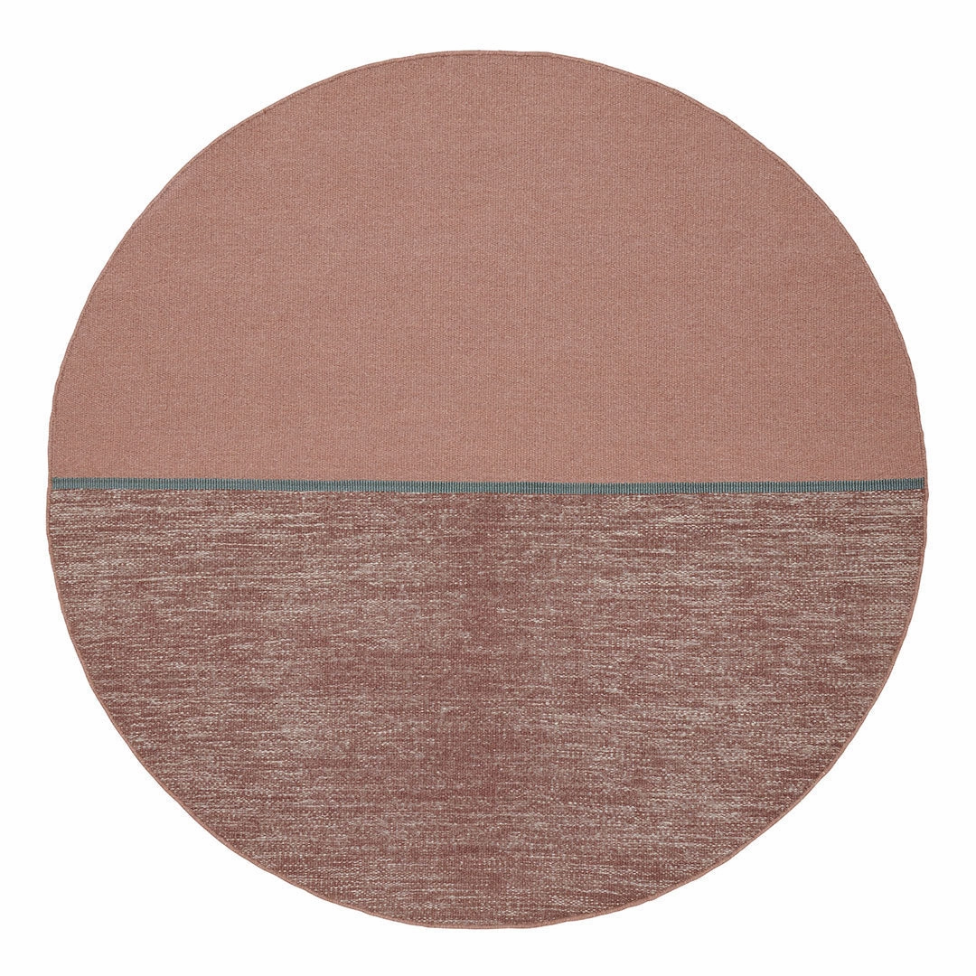 Magnetize Rug