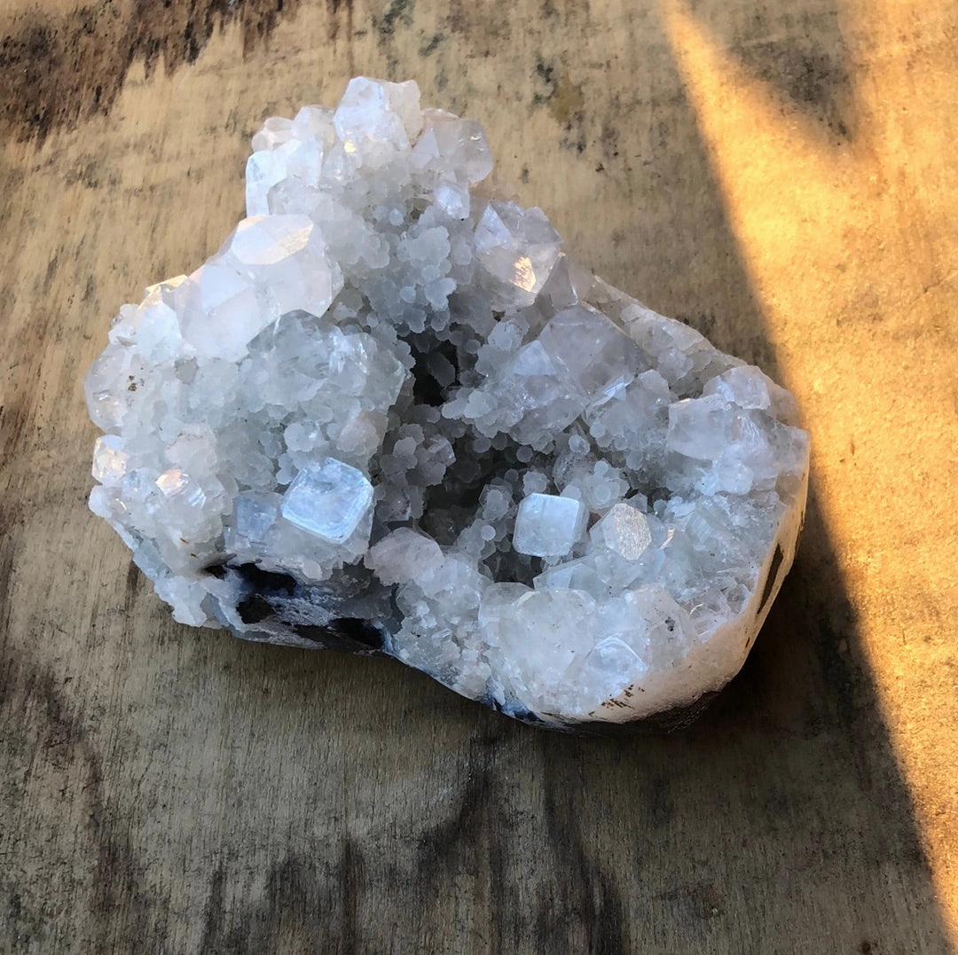 MEDIUM QUARTZ GEODE interior room decor