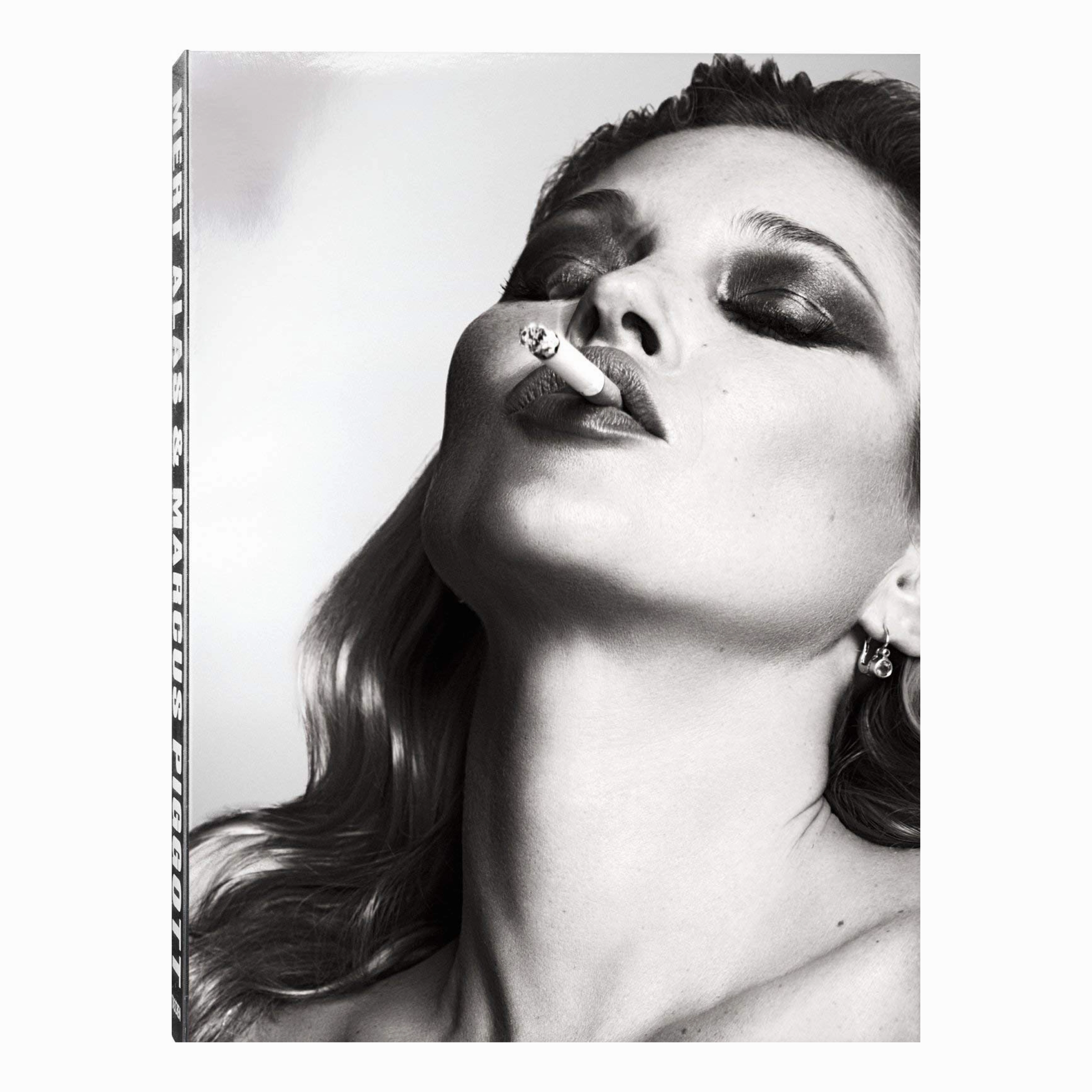 Mert & Marcus elegant wall decor