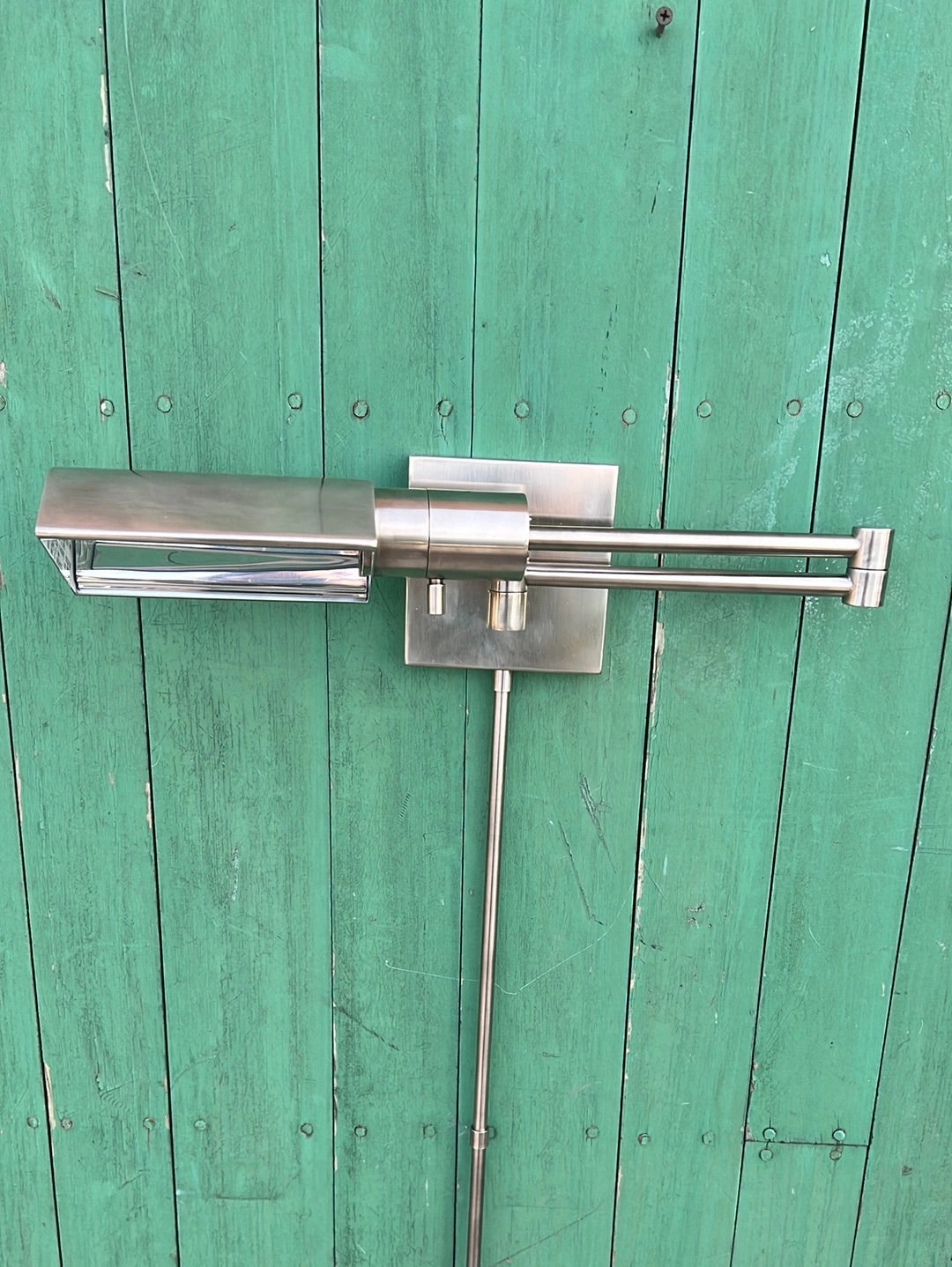 MODERN STAINLESS STEEL ADJUSTABLE WALL LAMP