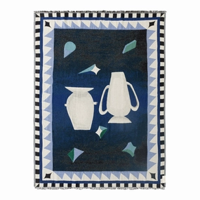 Momento Throw modern art object