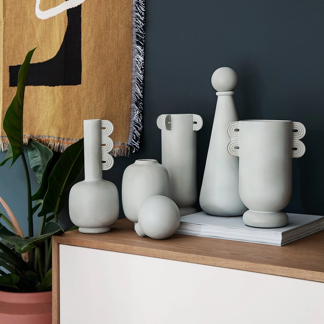 Muses Vase - Calli