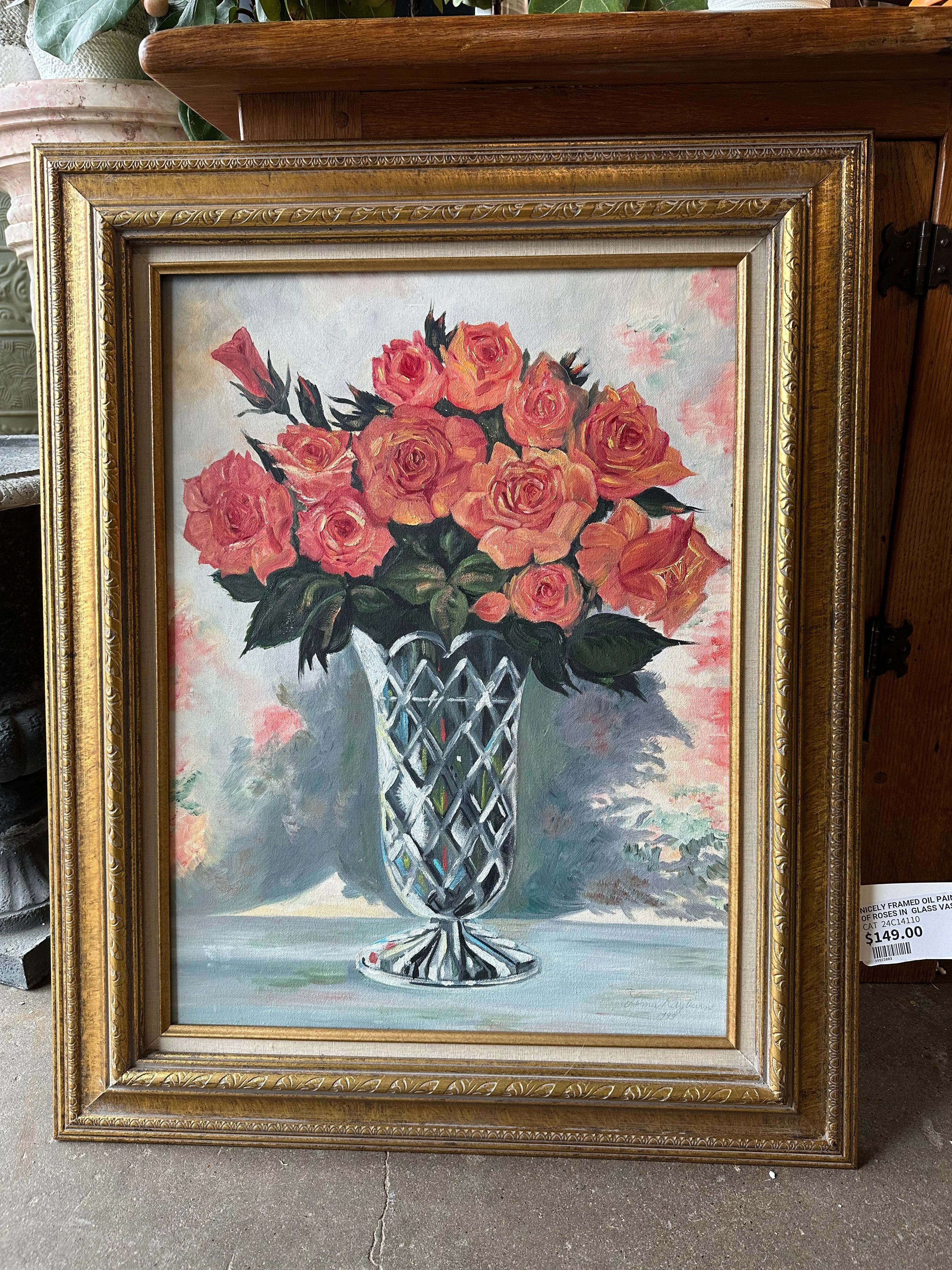 NICELY FRAMED OIL PAINTING OF ROSES IN  GLASS VASE classic mural painting