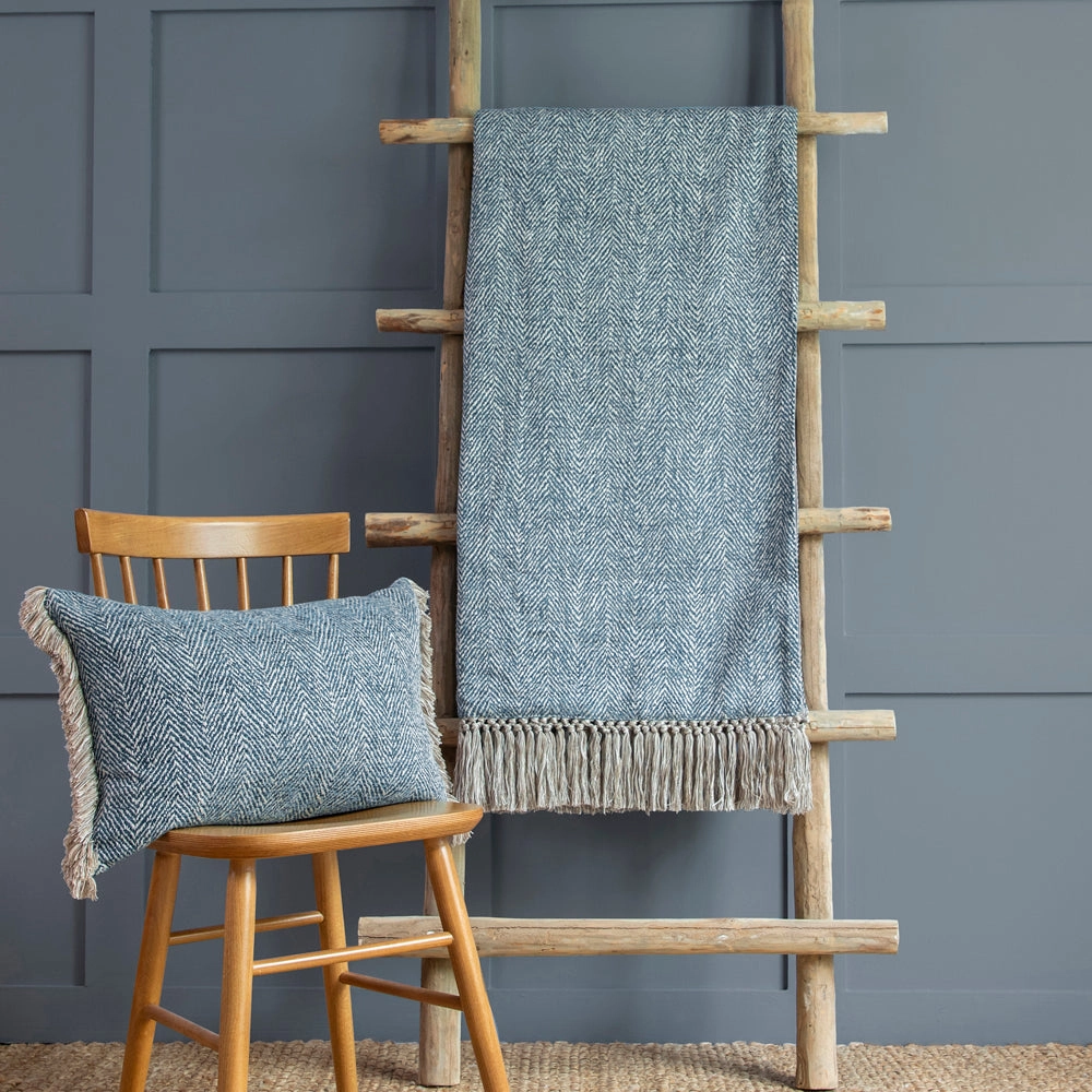 Oryx Woven Throw Capri patterned fashion rug  