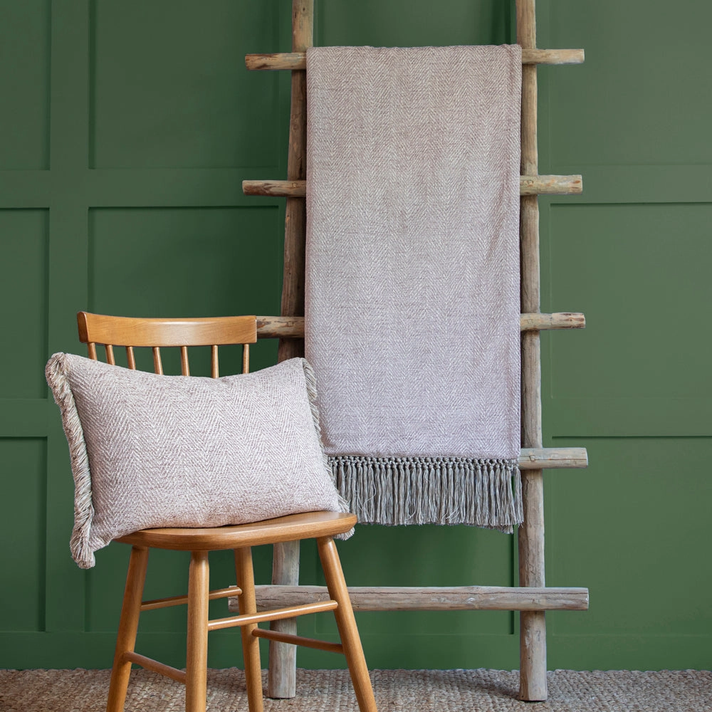 Oryx Woven Throw Heather patterned fashion rug  
