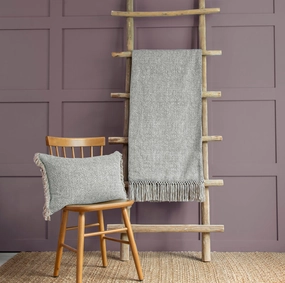 Oryx Woven Throw Smoke patterned fashion rug  