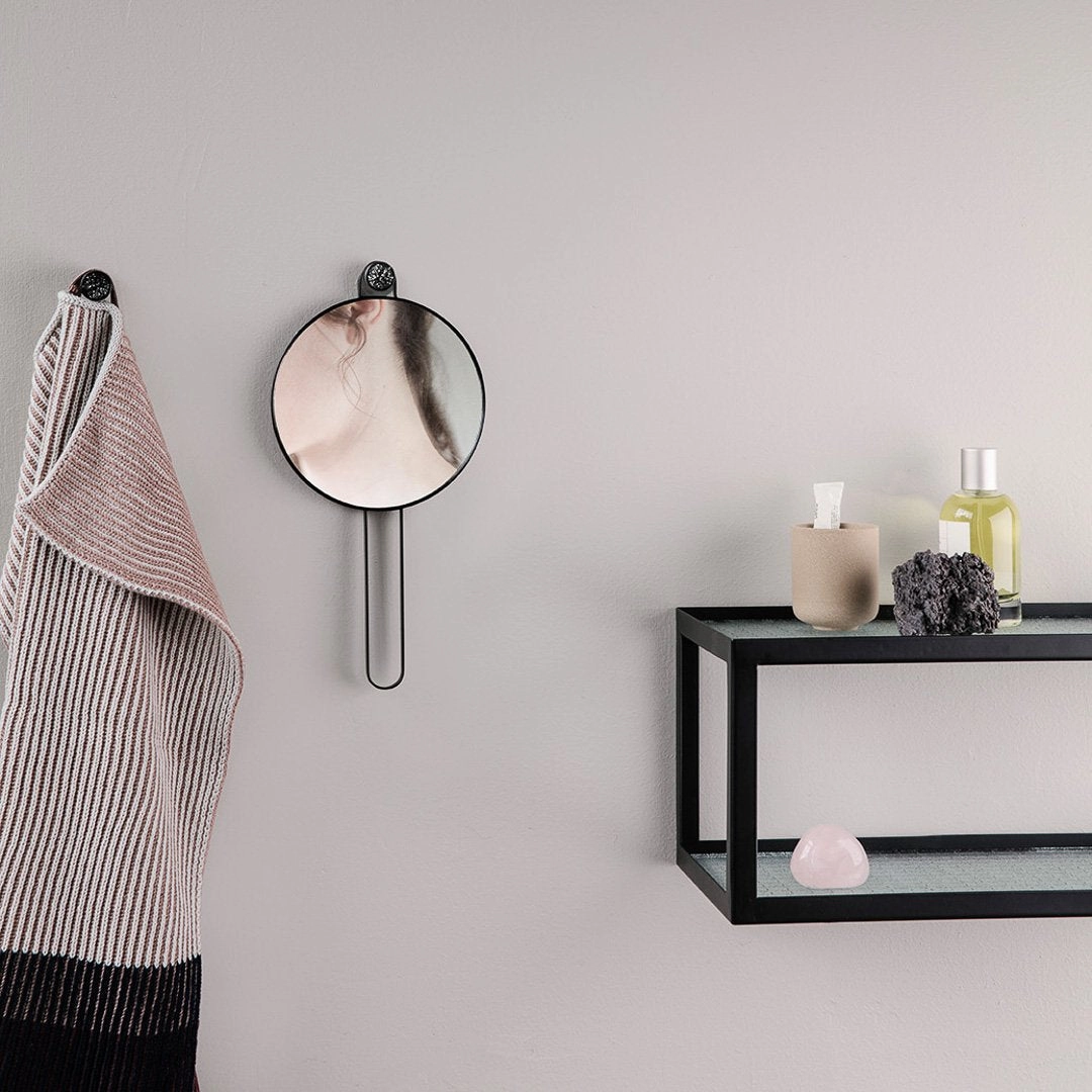 Poise Hand Mirror