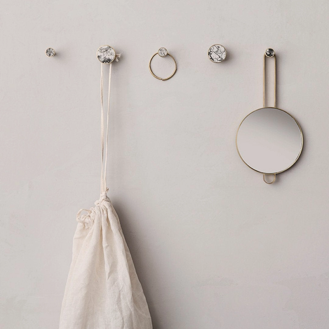 Poise Hand Mirror