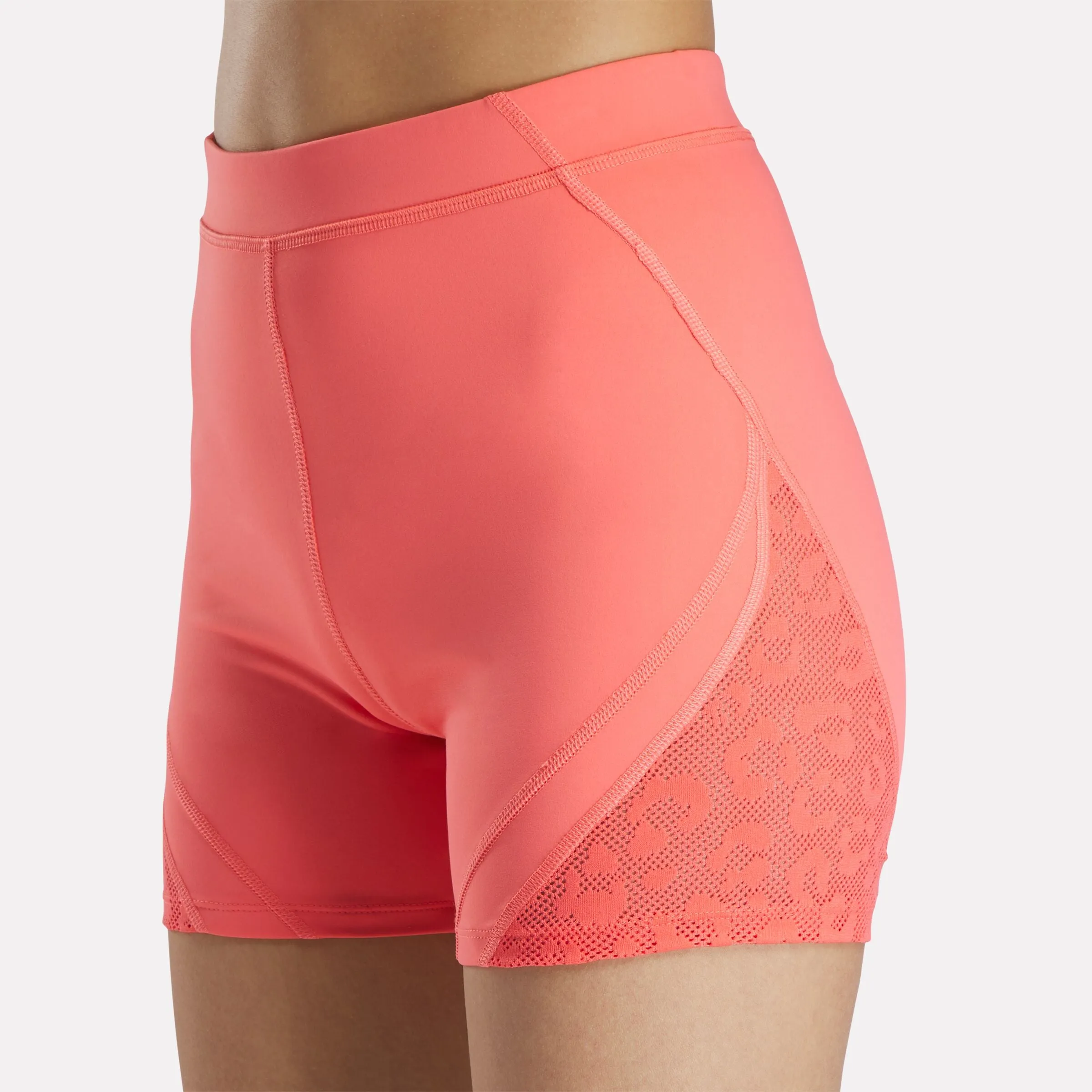 Reebok Schuhe Reebok x Angel Reese Damen Mesh-Radlerhose